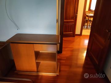 Mobile porta oggetti