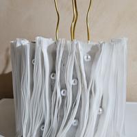 Torta finta decorativa in carta con perle