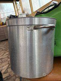 Pentola alluminio con coperchio 34cm