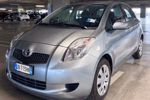 Toyota Yaris 1.0 5 porte Sol 24.813 km!