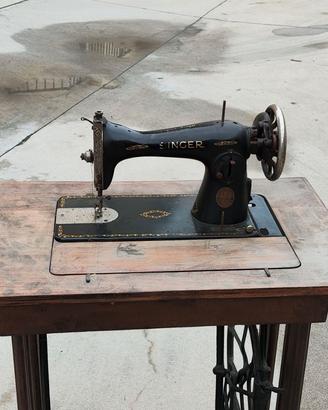 Macchina da cucire Singer d'epoca