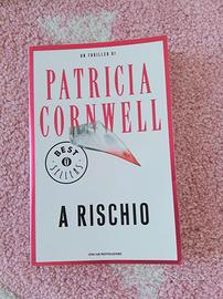 Libro Patricia Cornwell: A rischio Oscar Mondadori