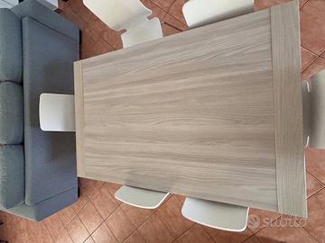 Tavolo da pranzo