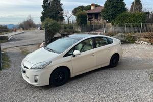 Prius executive con tetto solare
