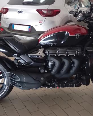 TRIUMPH ROCKET 3 STORM R