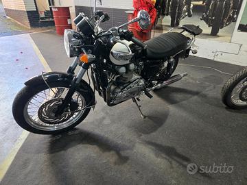 TRIUMPH BONNEVILLE T100 IDONEA ASI