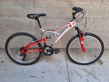 Mountain bike bi-ammortizzata