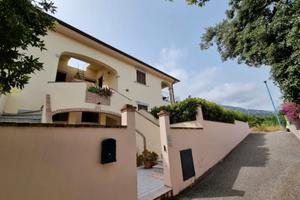 Appartamento vacanze arredato a cala gonone