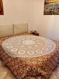 COPRITAVOLO COTONE RIC.A MANO E UNCINETTO ANNI 60