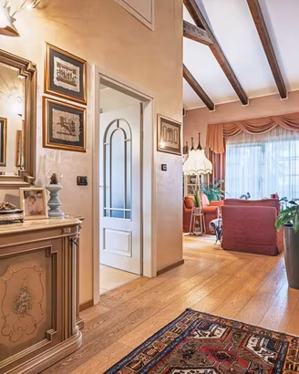 Villa di 547 m² con più di 5 locali e box auto dop