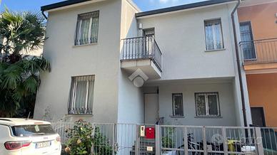 PORZIONE DI BIFAMILIARE A NOVATE MILANESE