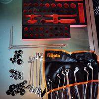 Bussole, chiavi a t, doppio snodo, termoformati 