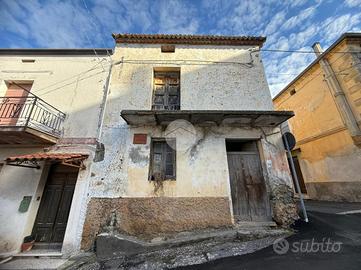 2 LOCALI A SANTA MARIA DEL CEDRO