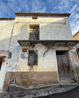 2 LOCALI A SANTA MARIA DEL CEDRO