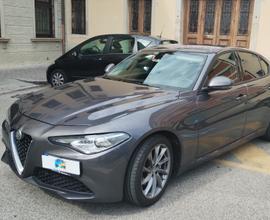 Alfa Romeo Giulia 2.0 Turbo 200 CV AT8 Super