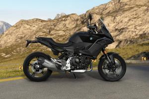 BMW F 900 XR Triple Black