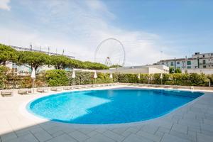 Appartamento con piscina su Piazza Casa Bianca