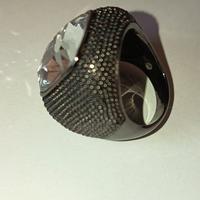 anello in metallo bronzato con pietra