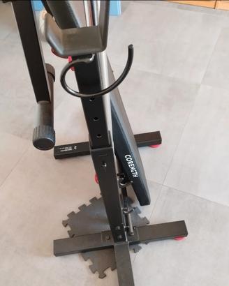 panca da palestra con bilanciere 