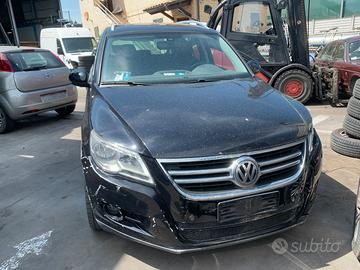 VOLKSWAGEN TIGUAN 2.0D - ANNO 2008 - PER RICAMBI