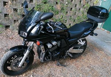 MOTO YAMAHA FAZER 600