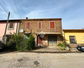 CASA SEMINDIPENDENTE A VETRALLA