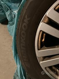 Set 4 gomme su cerchi per Fiat grande Punto