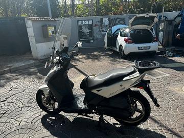 Kymco Agility 125 R16 (2013)