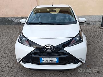 Toyota Aygo 1.0 VVT-i 69 CV 5 porte x-business