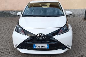 Toyota Aygo 1.0 VVT-i 69 CV 5 porte x-business