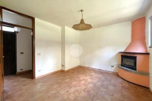 CASA SEMINDIPENDENTE A CIVIDATE CAMUNO