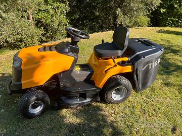 Trattorino tagliaerba stiga