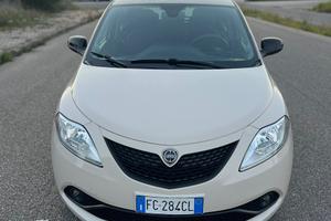 Ypsilon 3ª serie