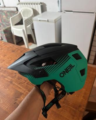 Casco L o’neal nuovo