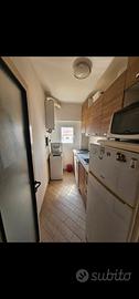 Cucina completa, frigo, lavatrice e lavastoviglie 