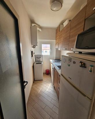 Cucina completa, frigo, lavatrice e lavastoviglie 
