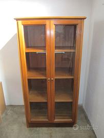 vetrina con illuminazione