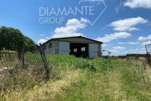 Azienda agricola di 26 ettari con capannone