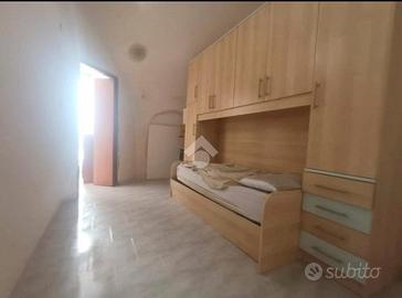 Monolocale semi arredato