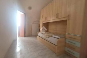 Monolocale semi arredato