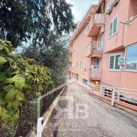 Carini - ampio 4 vani ristrutturato con posto auto