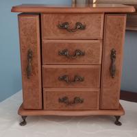 Portagioielli vintage in legno