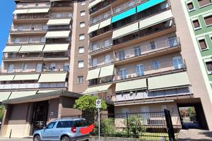 BOX A NOVATE MILANESE