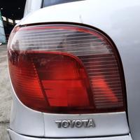 TOYOTA YARIS 2000 - STOP POSTERIORE SINISTRO