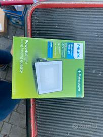 FARO FARETTO LED DA ESTERNO PHILIPS 20W 2050 lumen