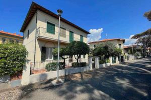 A13 Castiglioncello a due passi dal mare p. auto