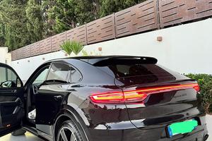 Porsche cayenne gts