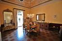 prestigioso-palazzo-con-corte-e-giardino-a-riposto