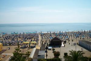 Trilocale fronte mare per giugno e luglio rif.5