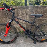 MOUNTAIN BIKE BTWIN 24